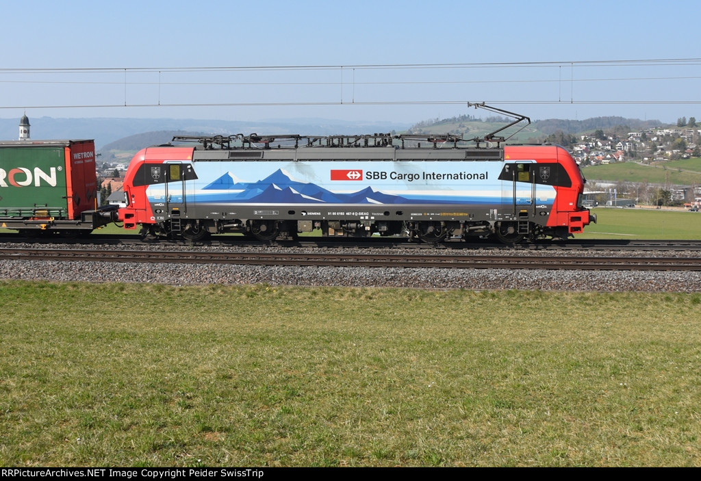 Vectron in Swiss freight transit Germany-Italy